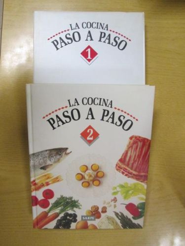 Portada del libro de LA COCINA PASO A PASO. 8 volúmenes.