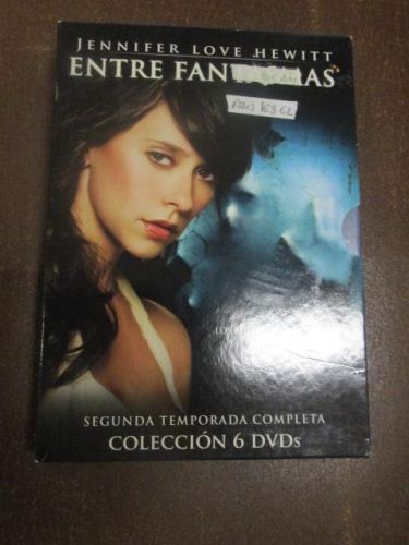 Portada del libro de ENTRE FANTASMAS