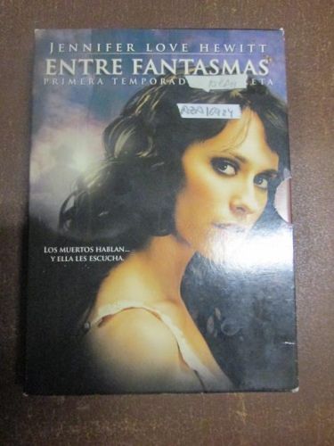 Portada del libro de ENTRE FANTASMAS