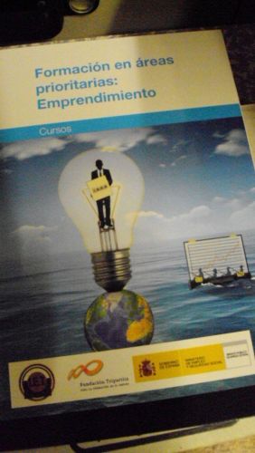 Portada del libro de FORMACIÓN EN ÁREAS PRIORITARIAS, EMPRENDIMIENTO