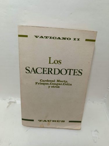 Portada del libro de LOS SACERDOTES. Decretos 