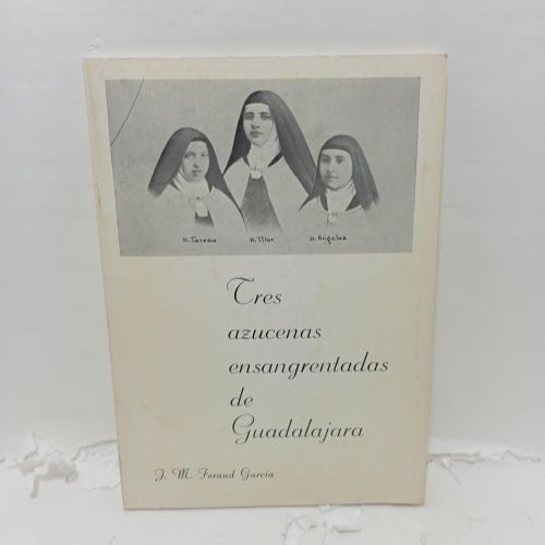 TRES AZUCENAS ENSANGRENTADAS