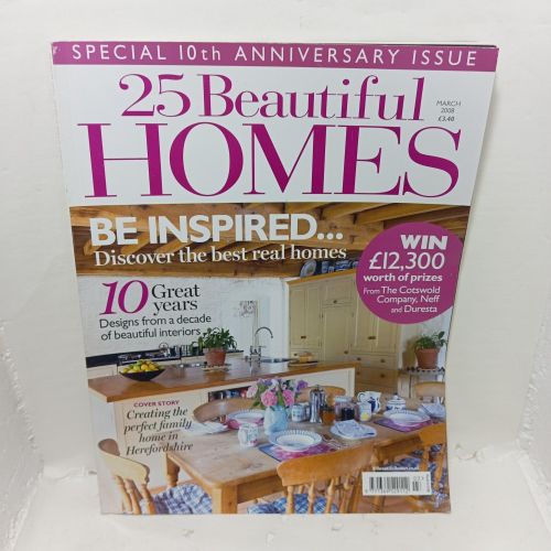 Portada del libro de 25 BEAUTIFUL HOMES. March 2008