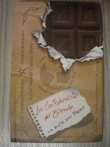 Portada del libro de LOS CONTRABANDISTAS DEL ESTRECHO. LA RUTA DEL HACHIS