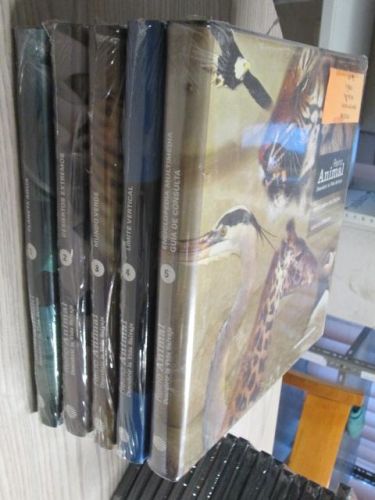 Portada del libro de REINO ANIMAL, DESCUBRIR LA VIDA SALVAJE. 4 LIBROS, ENCICLOPEDIA, MULTIMEDIA Y 16 DOCUMENTALES