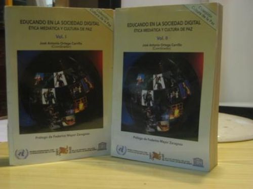 Portada del libro de EDUCANDO EN LA SOCIEDAD DIGITAL. ÉTICA MEDIÁTICA Y CULTURA DE PAZ. 2 VOLÚMENES
