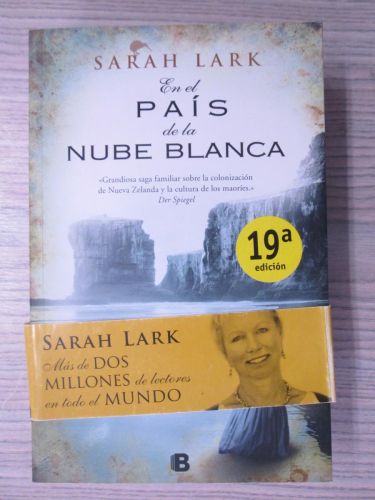 Portada del libro de EL PAÍS DE LA NUBE BLANCA