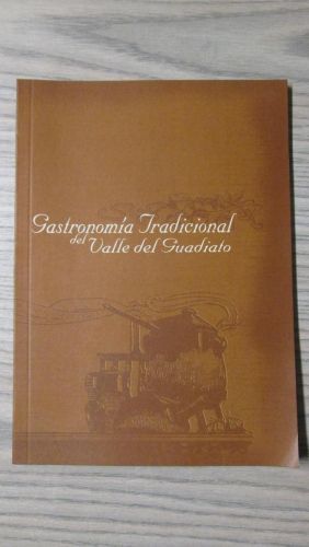 Portada del libro de GASTRONOMÍA TRADICIONAL DEL VALLE DEL GUADIATO