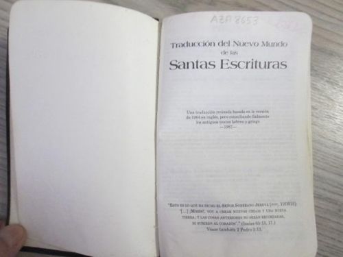Portada del libro de TRADUCCIÓN DEL NUEVO MUNDO DE LAS SANTAS ESCRITURAS