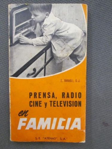 Portada del libro de PRENSA, RADIO, CINE Y TELEVISIÓN EN FAMILIA