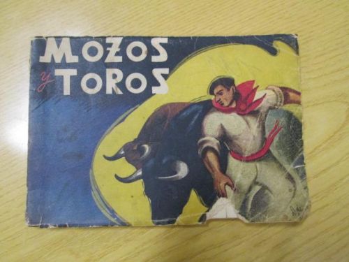 Portada del libro de MOZOS Y TOROS POR LAS CALLES DE PAMPLONA