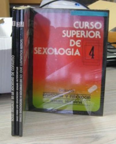 Portada del libro de CURSO SUPERIOR DE LA SEXOLOGÍA. TOMO 1-4